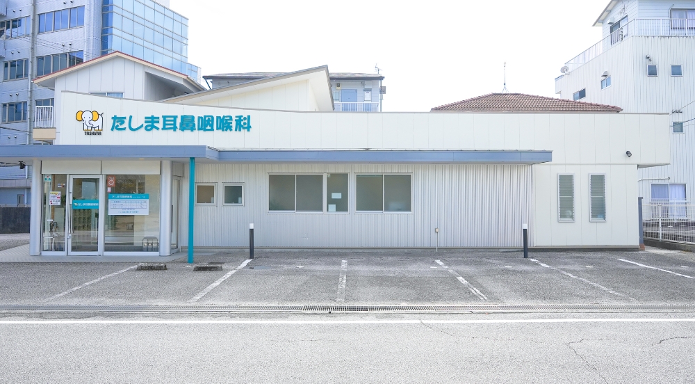 病院正面の駐車スペース